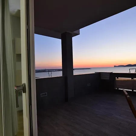 Luxury Garibaldi Apartment Alghero Exterior photo